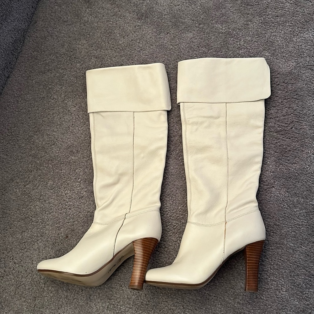 Stive Madden Women’s Leather boots